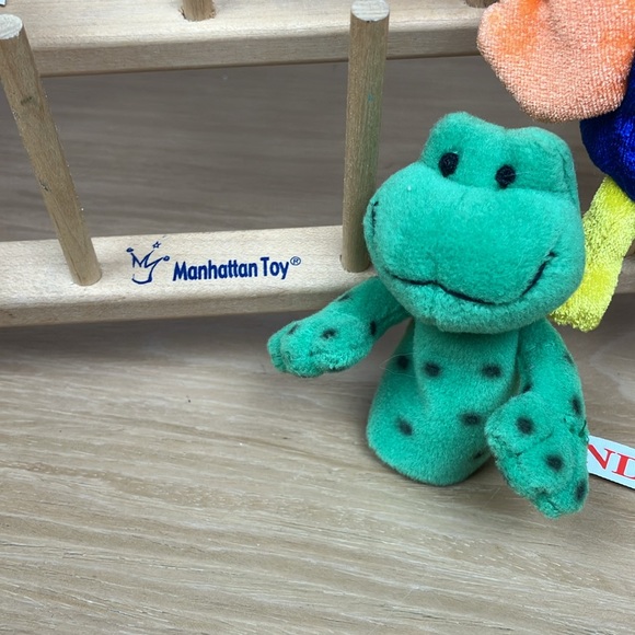 Manhattan Toy Finger Puppets & Rack - Picture 3 of 5